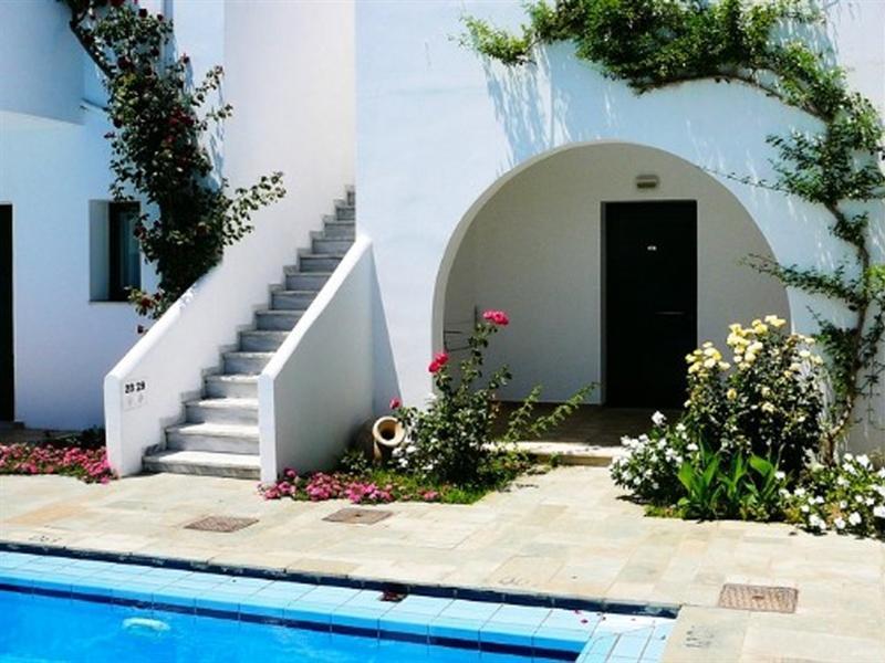 Eva Suites & Apartments Agia Marina Dış mekan fotoğraf